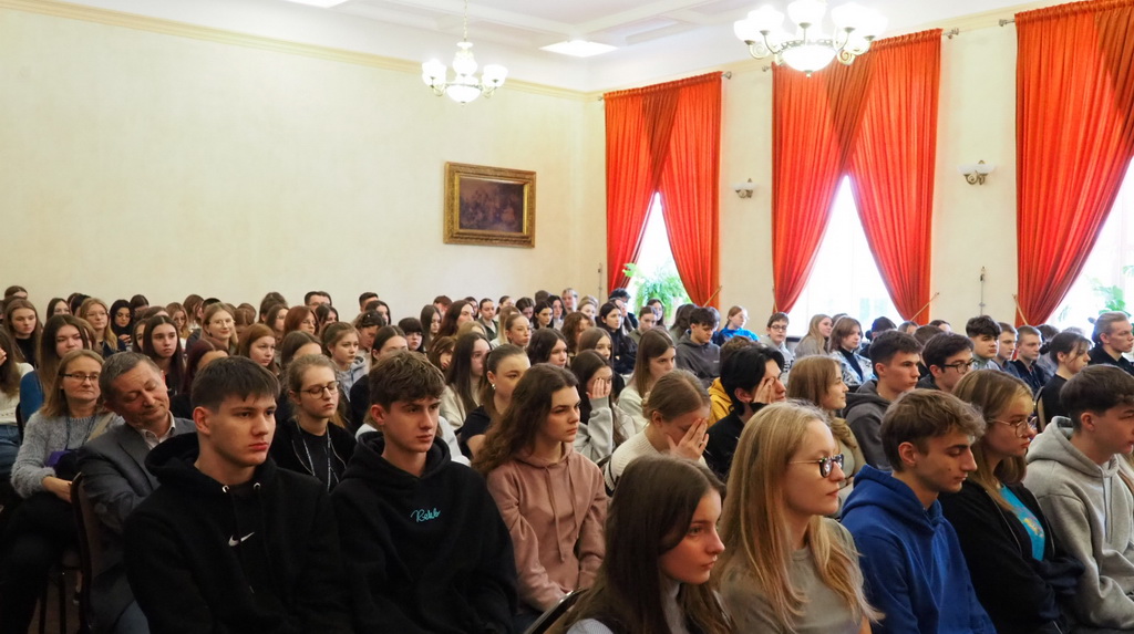 Zdjęcie Narodowe czytanie 2023 (7)6de7fa44-9f96-4afa-9008-b2b51b1955bd.jpg w galerii Narodowe czytanie 2023